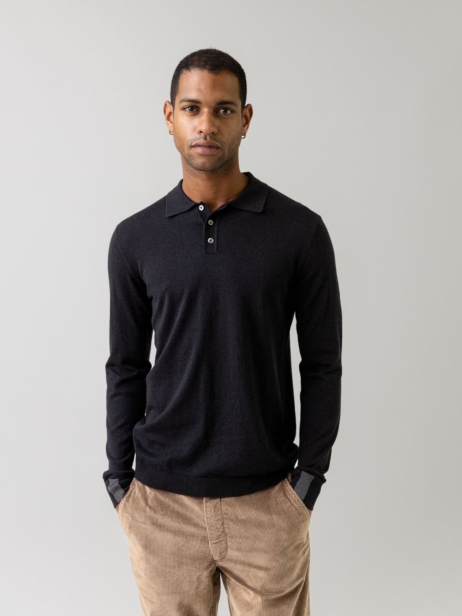 Modelshot / Black / Detail